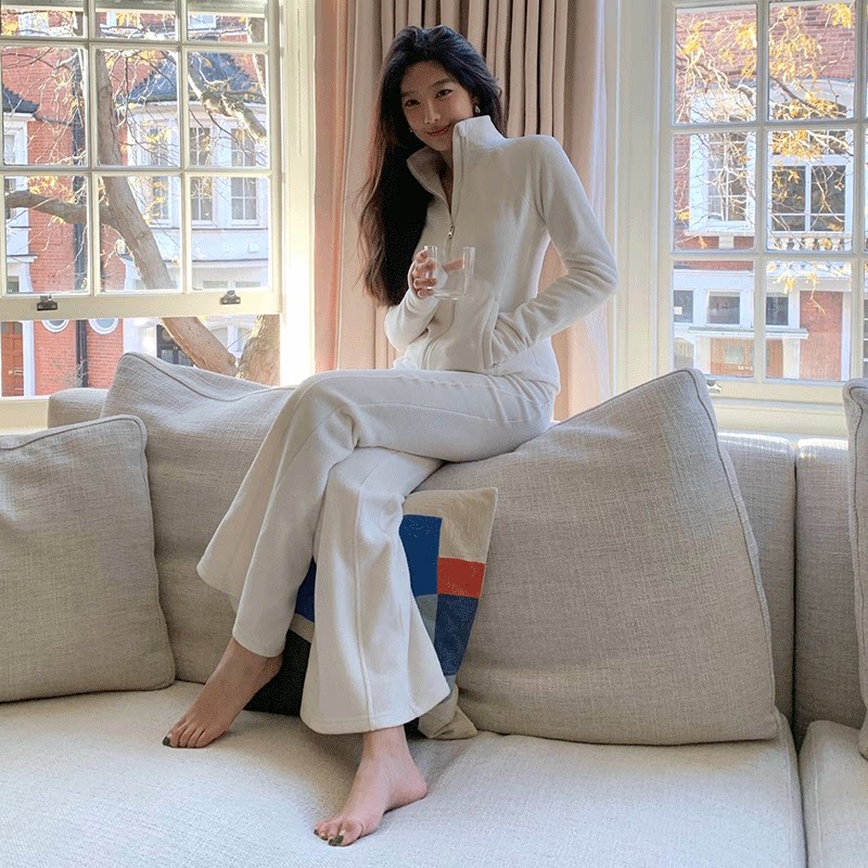 lu系显瘦摇粒绒套装女冬季修身喇叭裤软糯卫衣外套