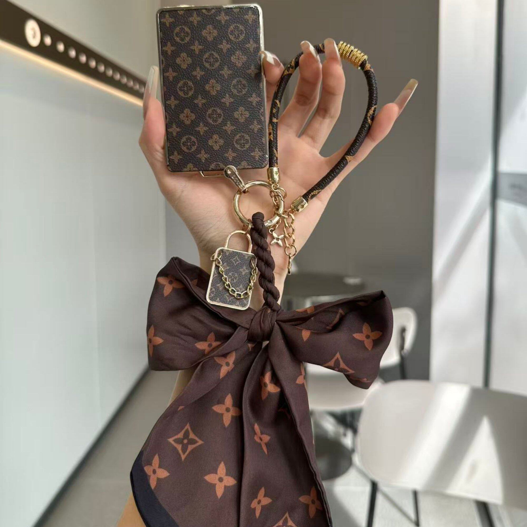 适用于问界新m9钥匙套华为问界m5卡片aito享界S9新智界R7壳包m7扣