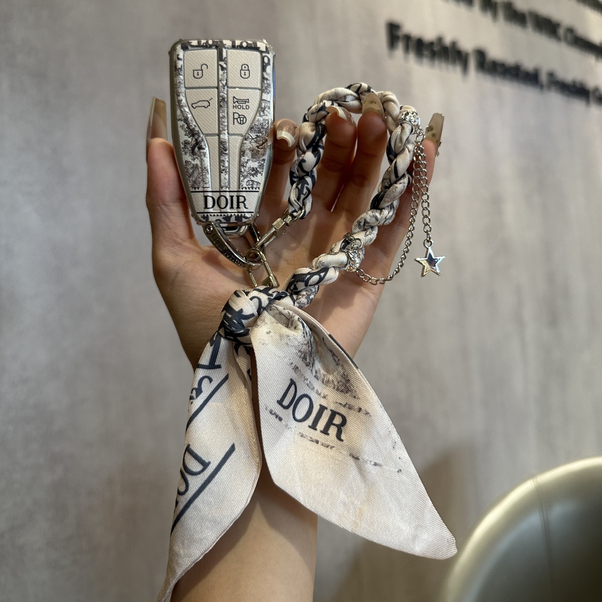 2025款红旗H5钥匙套2024款H6 H9天工08HQ9 HS5 HS7 HS3 EH7车扣壳