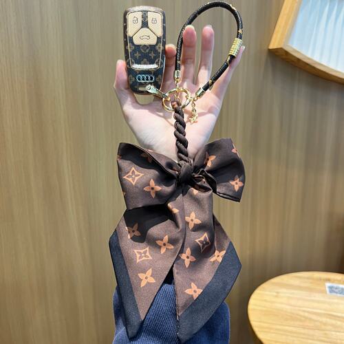 适用于奥迪A4L钥匙套Q5L汽车用品A5壳A6L包A3保护Q3专用Q2L扣A7L
