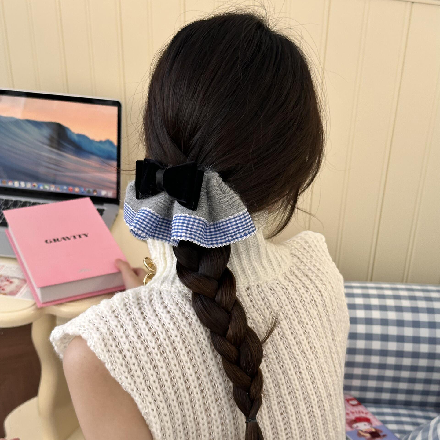 头包脸饱满发型！巨简单~手残党扁头必学！秋冬蝴蝶结香蕉夹发饰