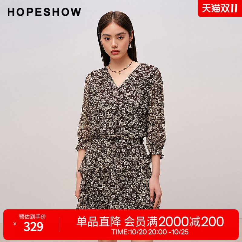 红袖2025秋季新款女装 花卉印花不对称荷叶边拼接中袖V领连衣裙