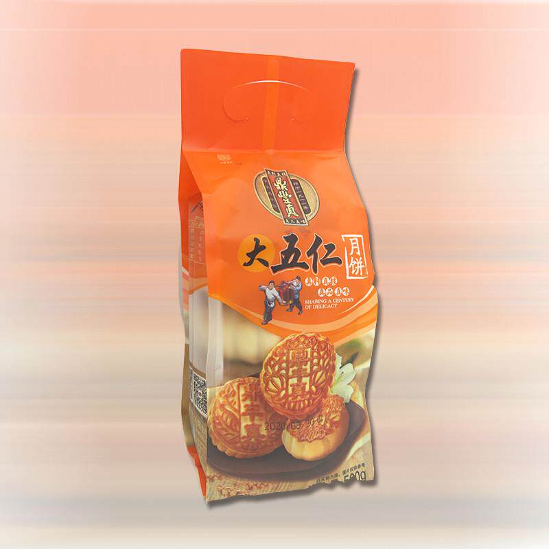 送礼五仁枣泥豆沙月饼传统
