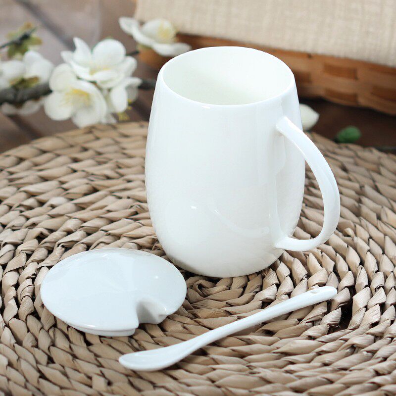 釉下彩无铅骨瓷水杯带盖送勺家用茶杯牛奶杯马克杯可微波纯白陶瓷