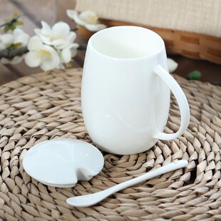 釉下彩无铅骨瓷水杯带盖送勺家用茶杯牛奶杯马克杯可微波纯白陶瓷