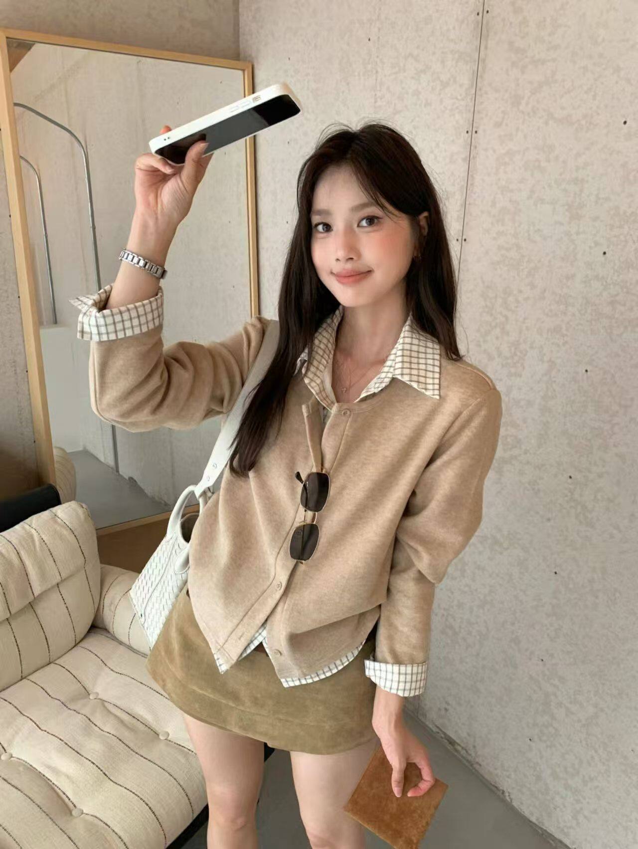早秋新款韩系简约休闲女宽松显瘦百搭设计感格子针织开衫
