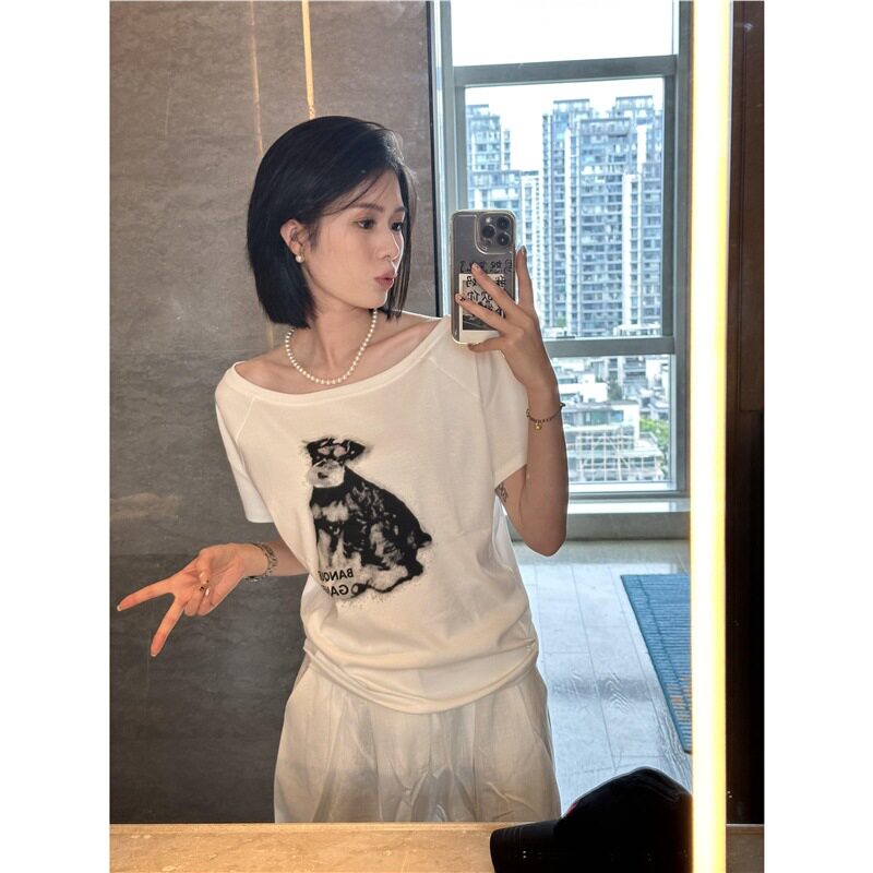 韩系减龄!雪纳瑞小狗印花一字肩斜肩短袖T恤女2026新款时尚百搭