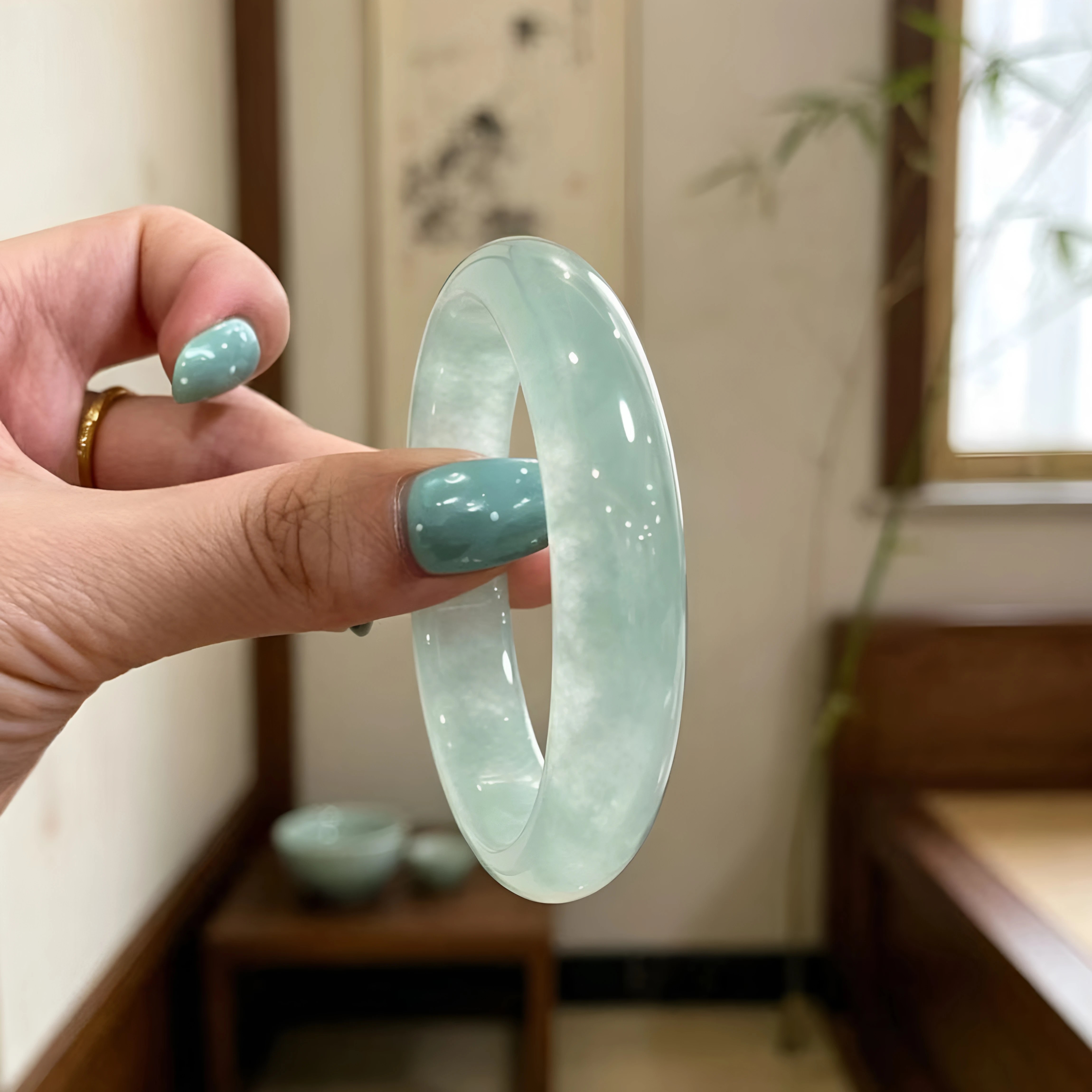最相物"青鸾系列"翡翠玉手镯子高冰种贵妃镯浅青飘花女款玉石处理