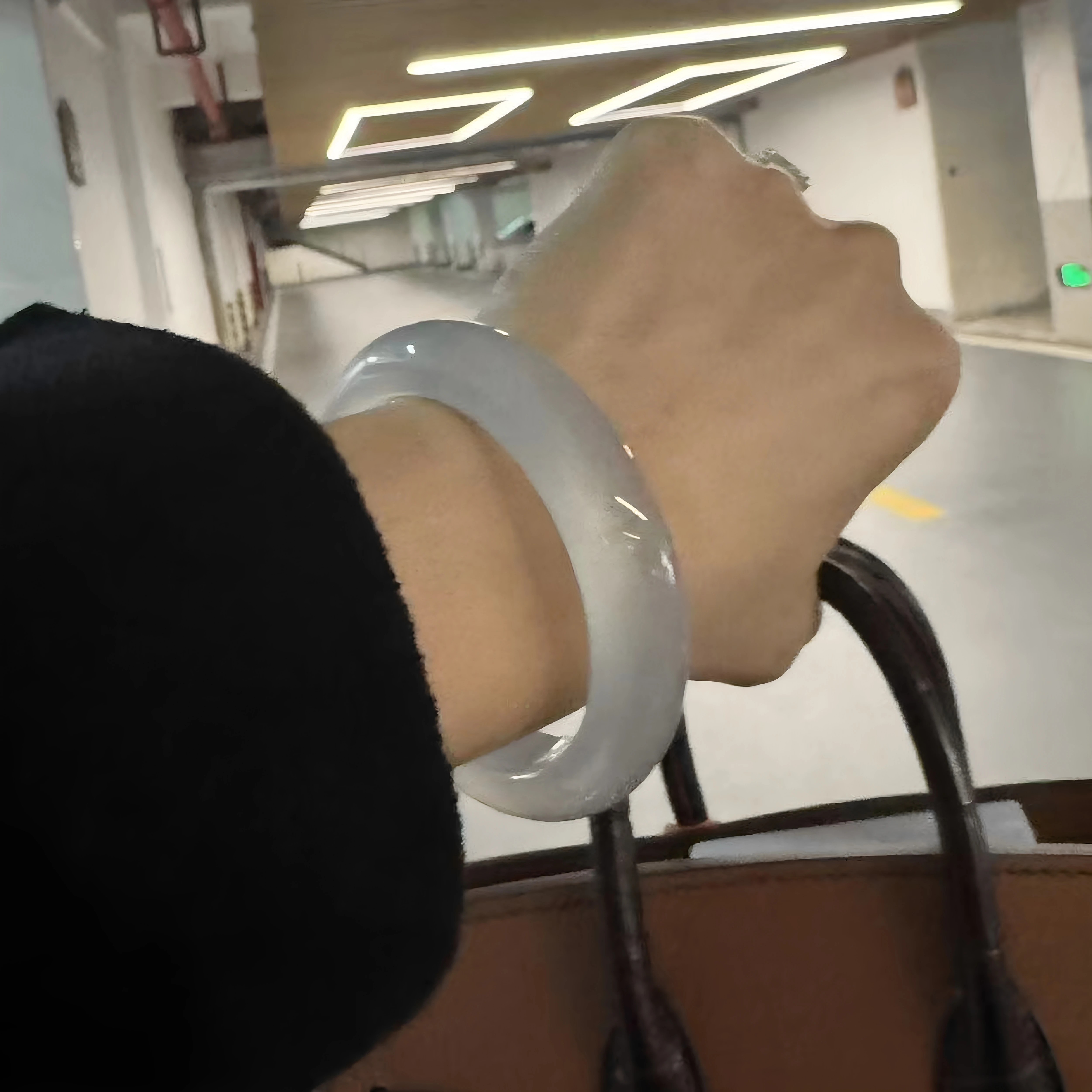 最相物"霜色系列"高冰透种翡翠手镯平替女款石英岩真玉手镯子处理