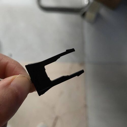 爱丽舍喷轨压力感测器卡子