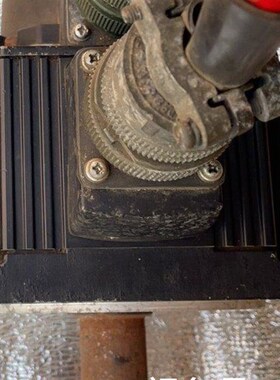 伺服电机 HF54S 实物拍摄  成色如图 老款M70电