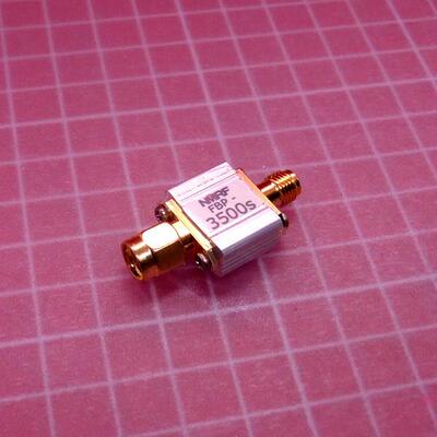 3500(3400-3600)MHz SAW带通滤波器，1dB带宽200MHz，SMA接口