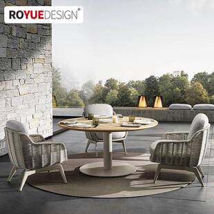 别墅后院桌椅组合样板间设计感高档户外藤椅室外柚木桌椅庭院露台