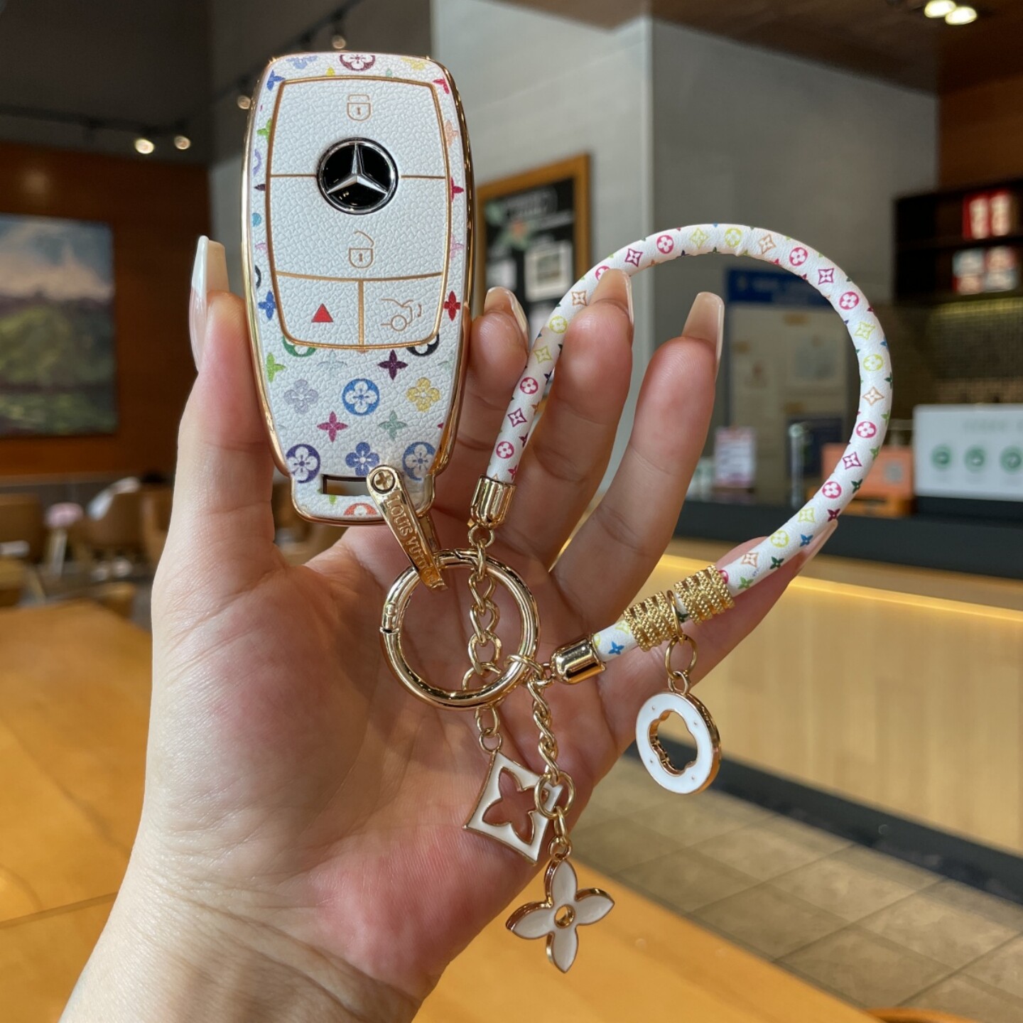 适用奔驰GLS450钥匙套海外车进口四键GLS600/480包GLE450/350壳扣