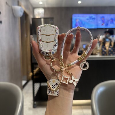 适用凯迪拉克CT5钥匙套CT6 CT4 GT4 XT4 XT5 XT6 XTS壳ATSL扣SRT