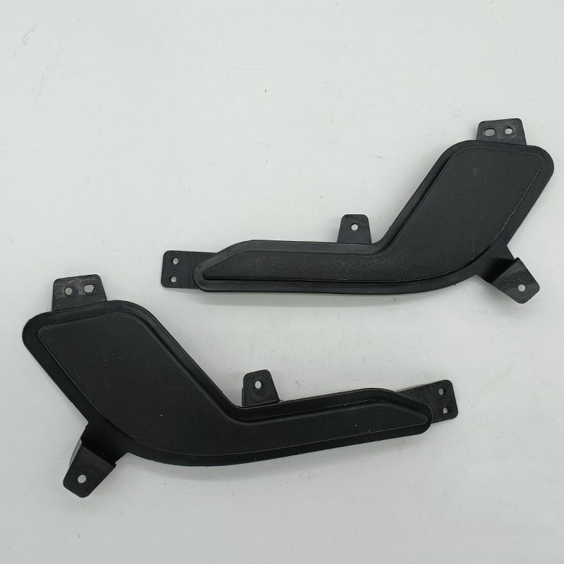 金彭V8电动汽车轿车后保险杠雾灯框装饰罩假灯罩装饰盖后杠黑色