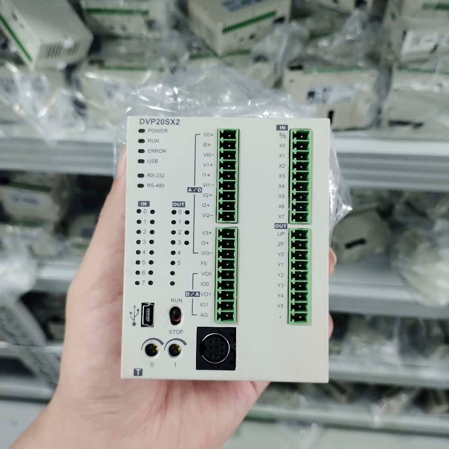 议价台达PLC DVP20SX211T，DVP20SX211R维修