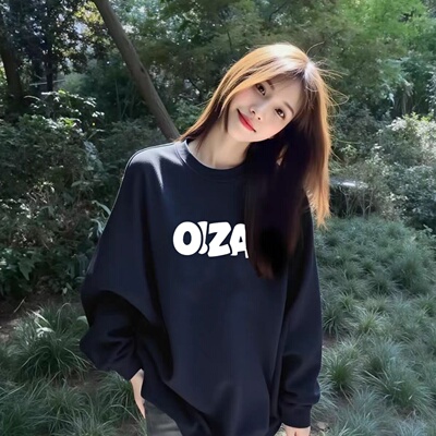 黑色字母印花圆领卫衣女保暖秋冬季宽松加绒加厚中长款高级感上衣