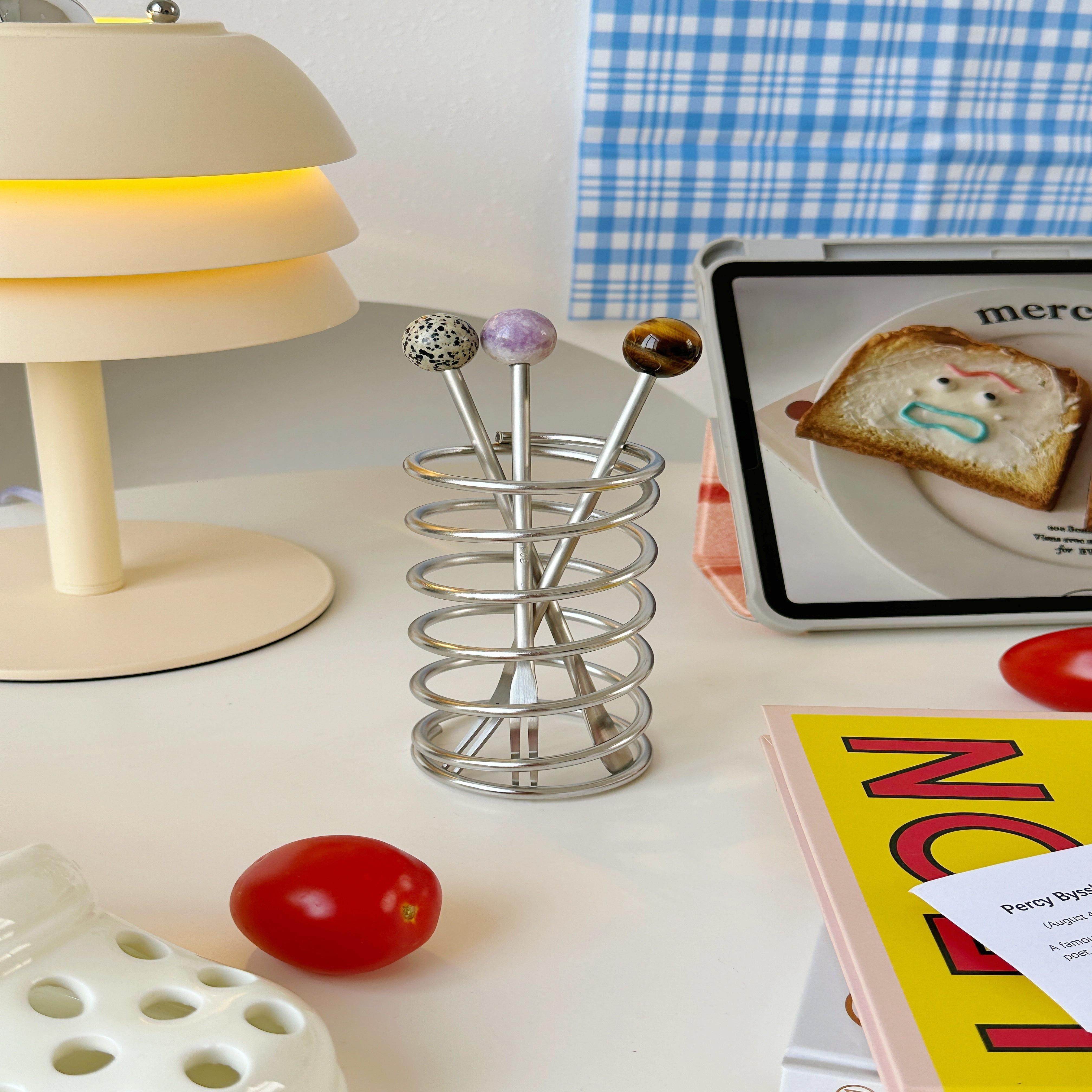 我居然买瞭一个弹簧~ins风浴室不锈钢螺旋牙刷架桌面镂空笔筒收纳,家庭/个人清洁工具,牙刷架/牙具座,淘宝优惠券,粉丝福利购,淘宝优惠卷