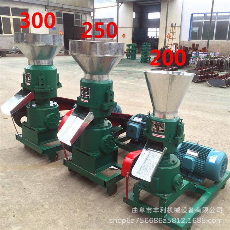 畜牧养殖饲料颗粒机玉米粒草粉平模颗粒机柴油机款饲料制粒机