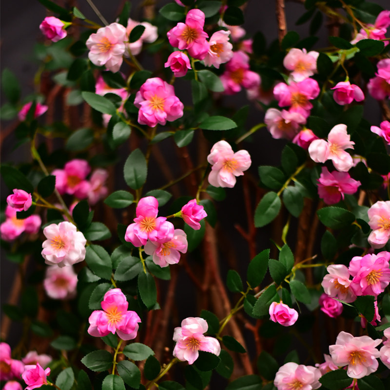 仿真蔷薇假花藤蔓藤条玫瑰花藤管空调管道缠绕装饰藤叶壁挂