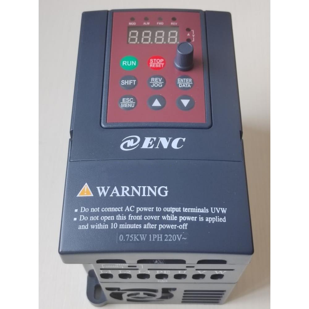 ENC易能变频器EDS800-2S0007NB单相220v电机调速4T0015NB三相380V