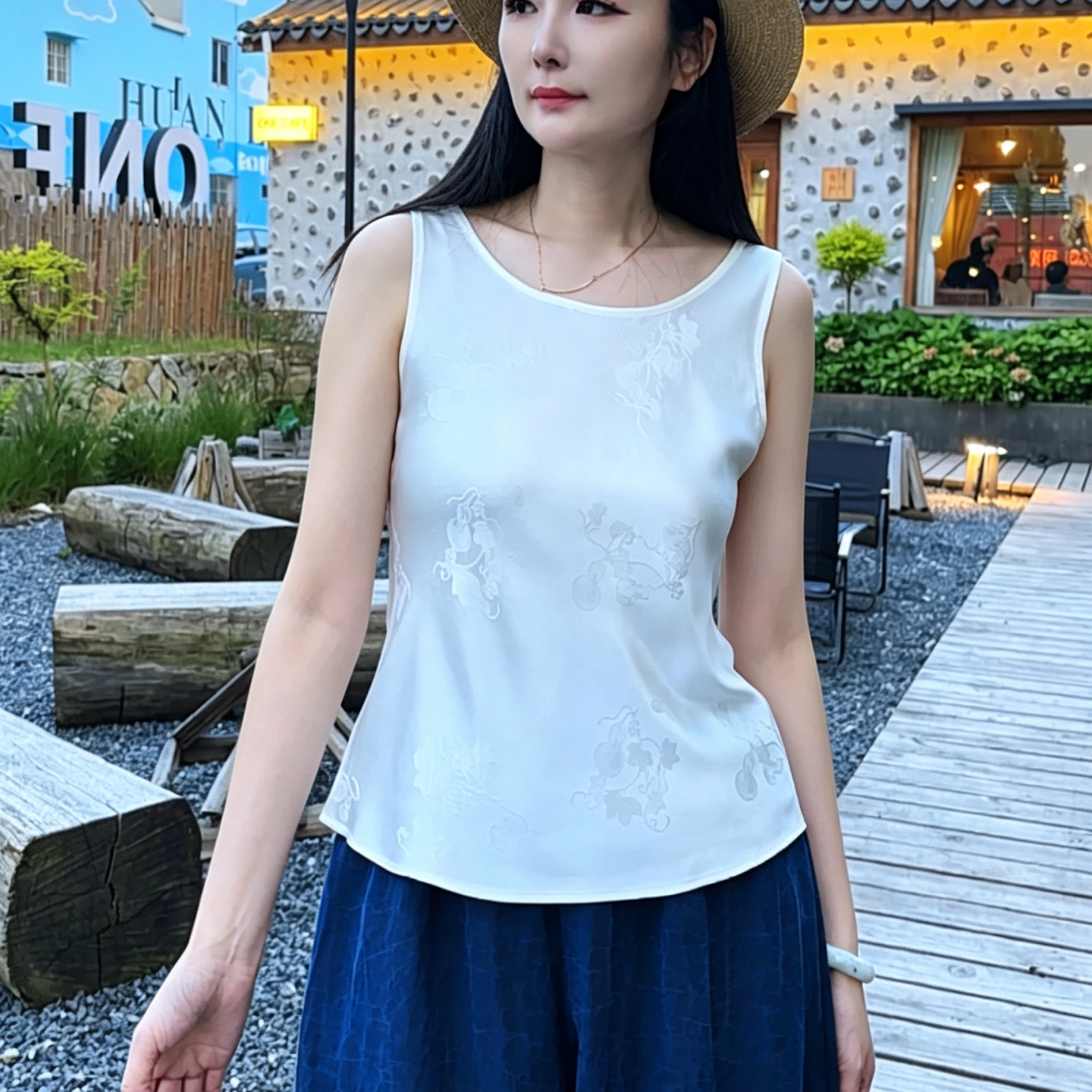 新中式桑蚕丝重缎斜裁弹力吊带背心女真丝无袖内搭打底上衣黑白色