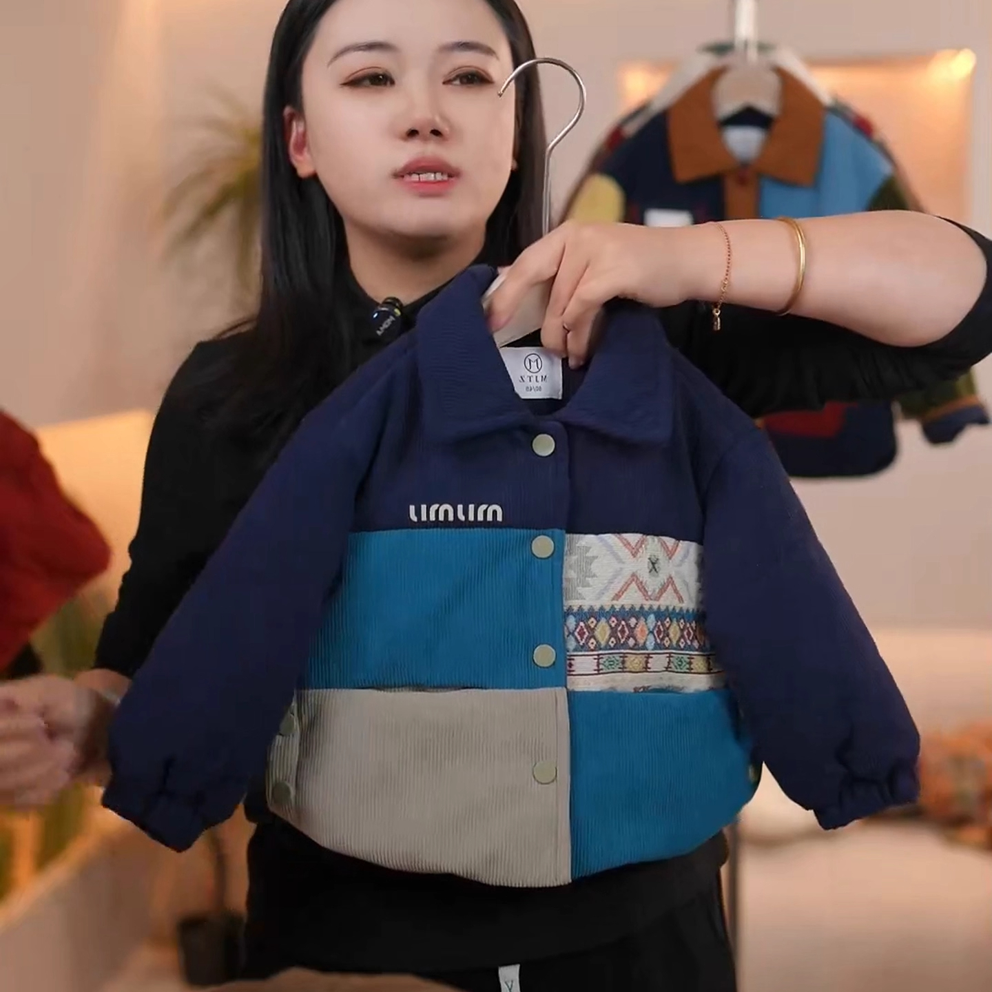 2025年冬季新款男女童时尚百搭韩版洋气卡通风棉服女宝宝休闲上衣