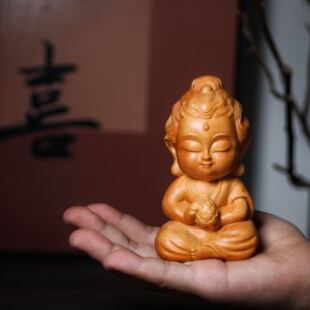 崖柏木雕莲花佛宝宝佛小沙弥手把件工艺品家居装饰品汽车创意摆件