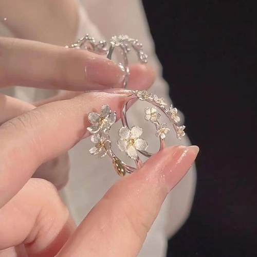 山茶花戒指闺蜜简约立体花朵ins小众设计轻奢高级感开口可调节