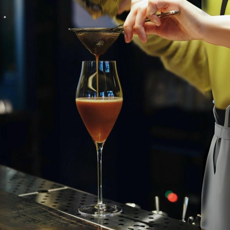优美线条香槟鸡尾酒杯特调咖啡杯高脚杯创意玻璃杯起泡酒杯饮品杯