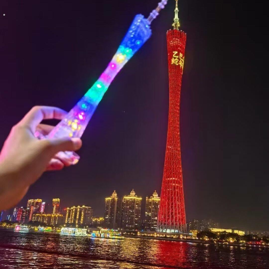 大号广州塔模型发光纪念品小蛮腰上海东方明珠塔七夕礼物毕业季礼