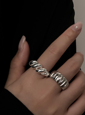 竖纹几何齿轮戒指女复古时尚重工牛角包S925银开口指环麻花食指戒