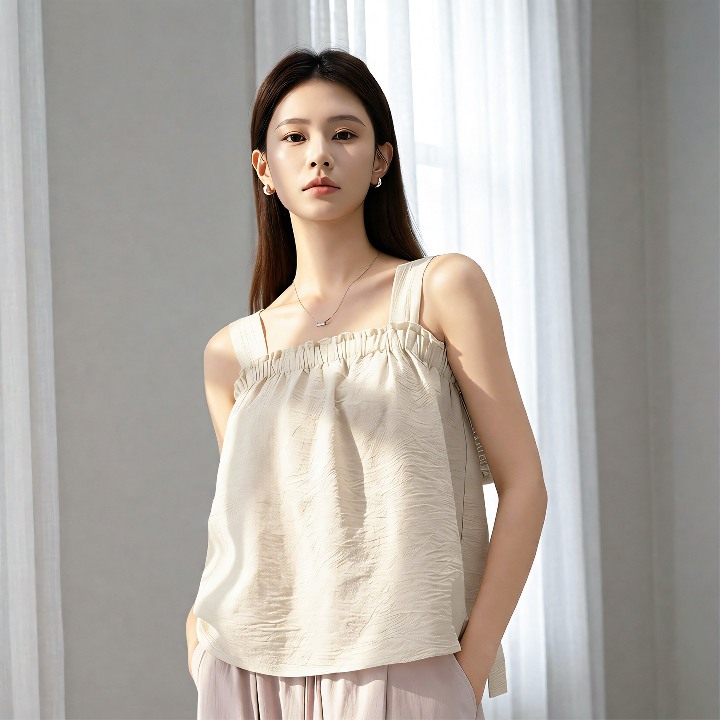 攀洛吊带背心女夏薄款2026新款白色极简上衣外穿高腰阔腿裤显瘦灰