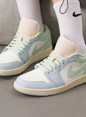 耐克正品女鞋26春季新款AJ1低帮运动鞋复古板鞋休闲鞋DC0774-108