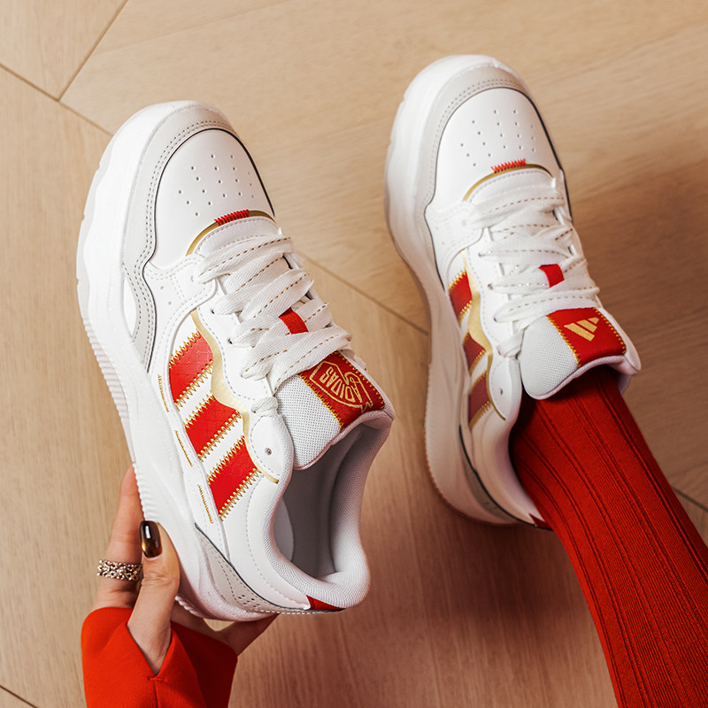 阿迪达斯官方红色新年情侣运动鞋