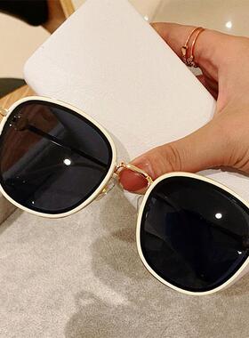 白色边框墨镜2024新款潮女海边显脸小复古圆形大框太阳镜防紫外线