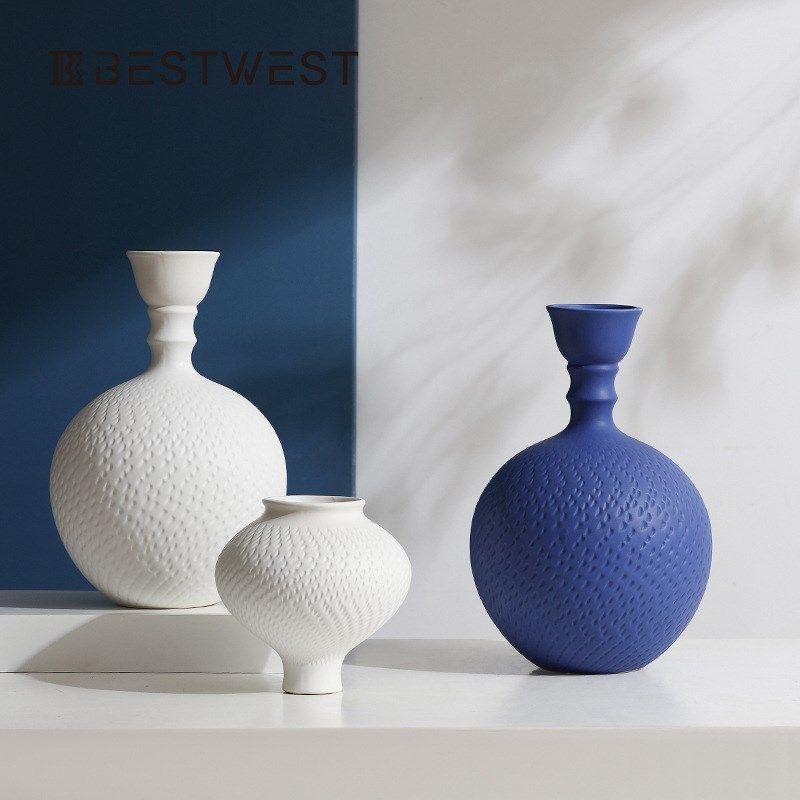 现代简约书房花瓶克莱因蓝设计师软品插花瓶