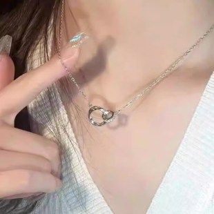环环相扣莫比乌斯钛钢项链小红书同款爆款气质锁骨链不掉色送女友