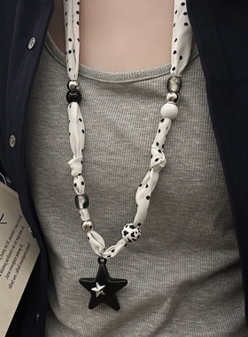 韩系黑色星星吊坠波点布艺串珠项链女小众设计感锁骨链百搭毛衣链