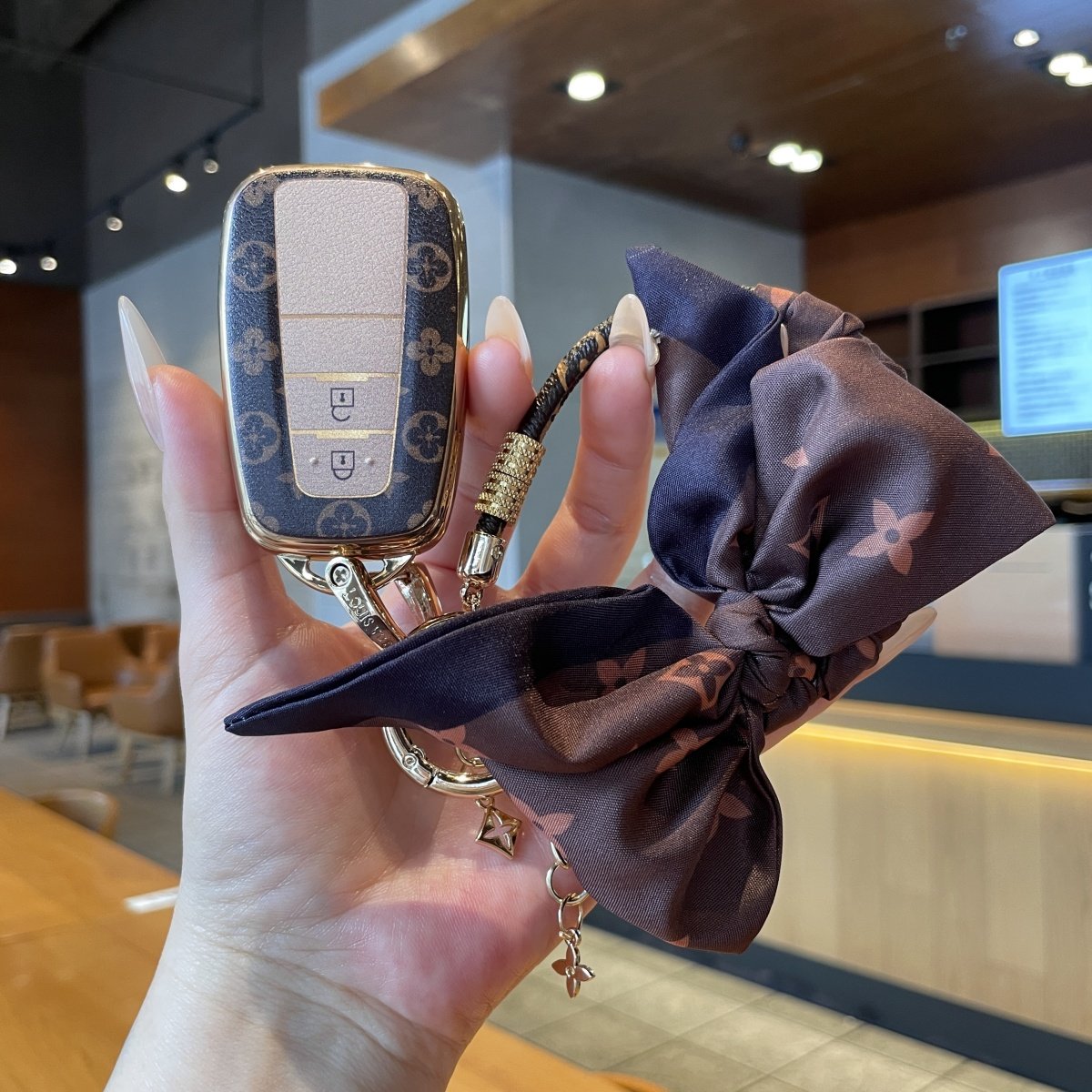 适用丰田亚洲龙钥匙套新卡罗拉凯美瑞车雷凌奕泽汉兰达荣放CHR扣