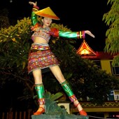 玻璃钢彩绘少数民族民族团结主题人像雕塑铜雕像广场人物跳舞塑像