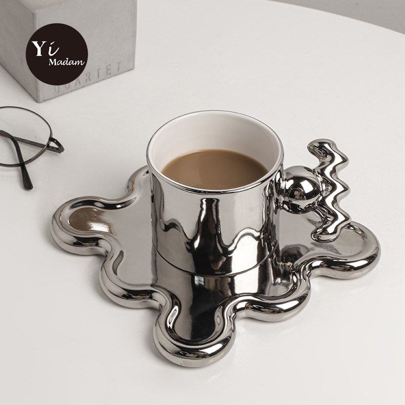 孟菲斯中古现代时尚陶瓷镀银创意样板间酒柜摆件咖啡杯饰品