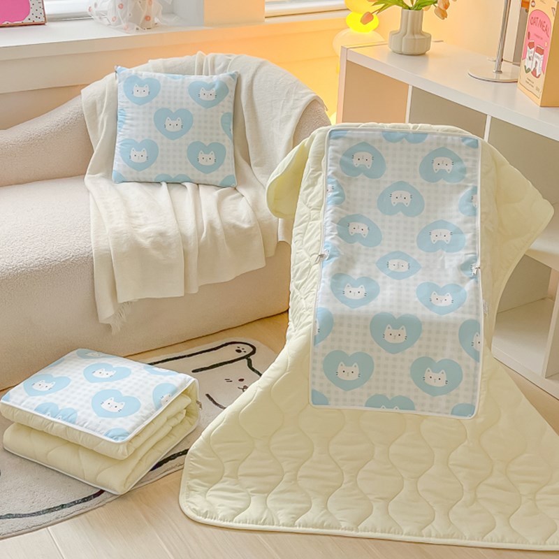 2024新款小清新抱枕被子二合一办公室午睡毯子车载车用可折叠靠枕