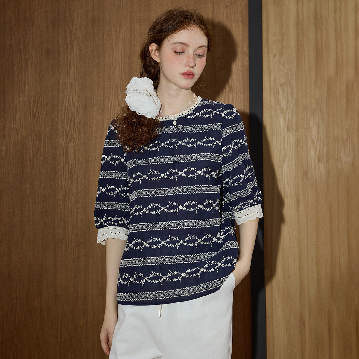 花边拼接重工刺绣短袖圆领文艺风纯棉小众2025夏季女式衬衫