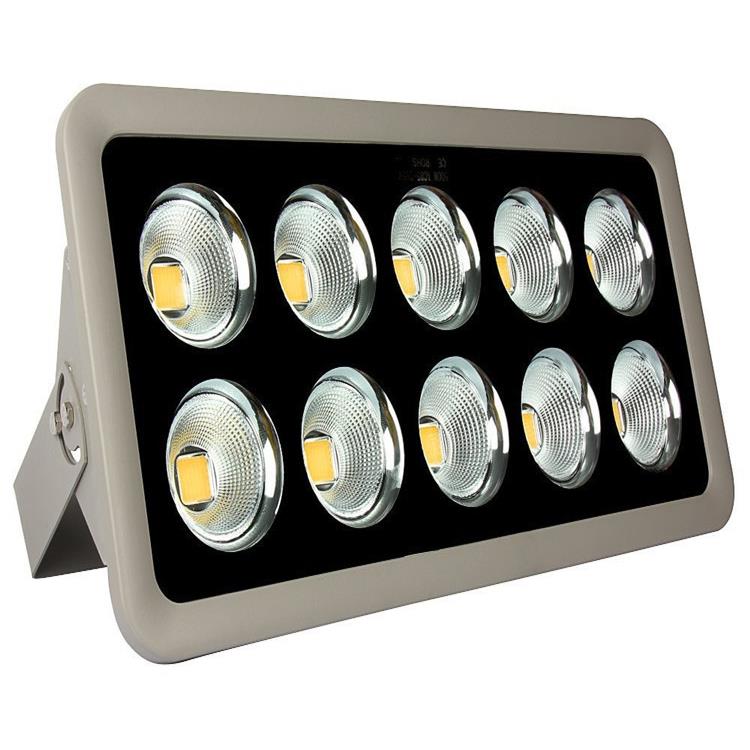 生产新款聚光超亮LED球场灯户外防水400w600w广告招牌灯