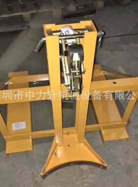 叉车油桶搬运夹鹰嘴双油桶夹具DG500C叉车圆桶夹