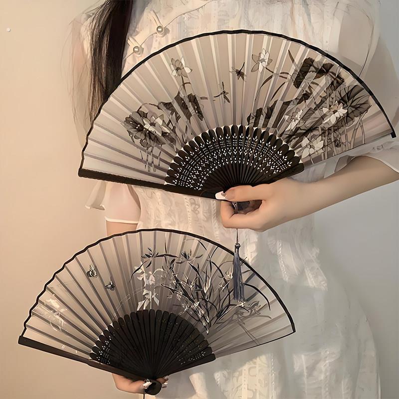 中国风潮流古典布料扇子折扇竹扇文艺随身携带拍照复古风小扇子