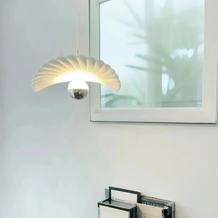 谷甸奶油中古风餐厅灯轻奢现代树脂吧台灯洋甘菊小吊灯过道走廊灯