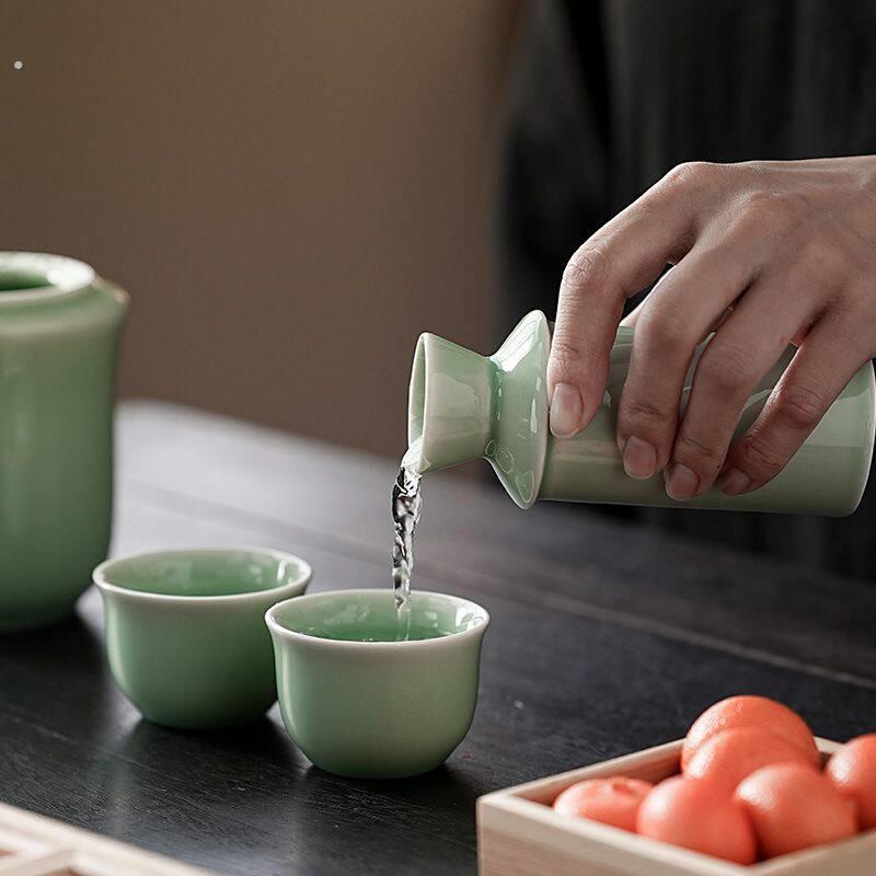 白酒瓶分酒器古法温酒器二两酒具陶瓷分酒器青瓷半斤温酒黄白酒烫